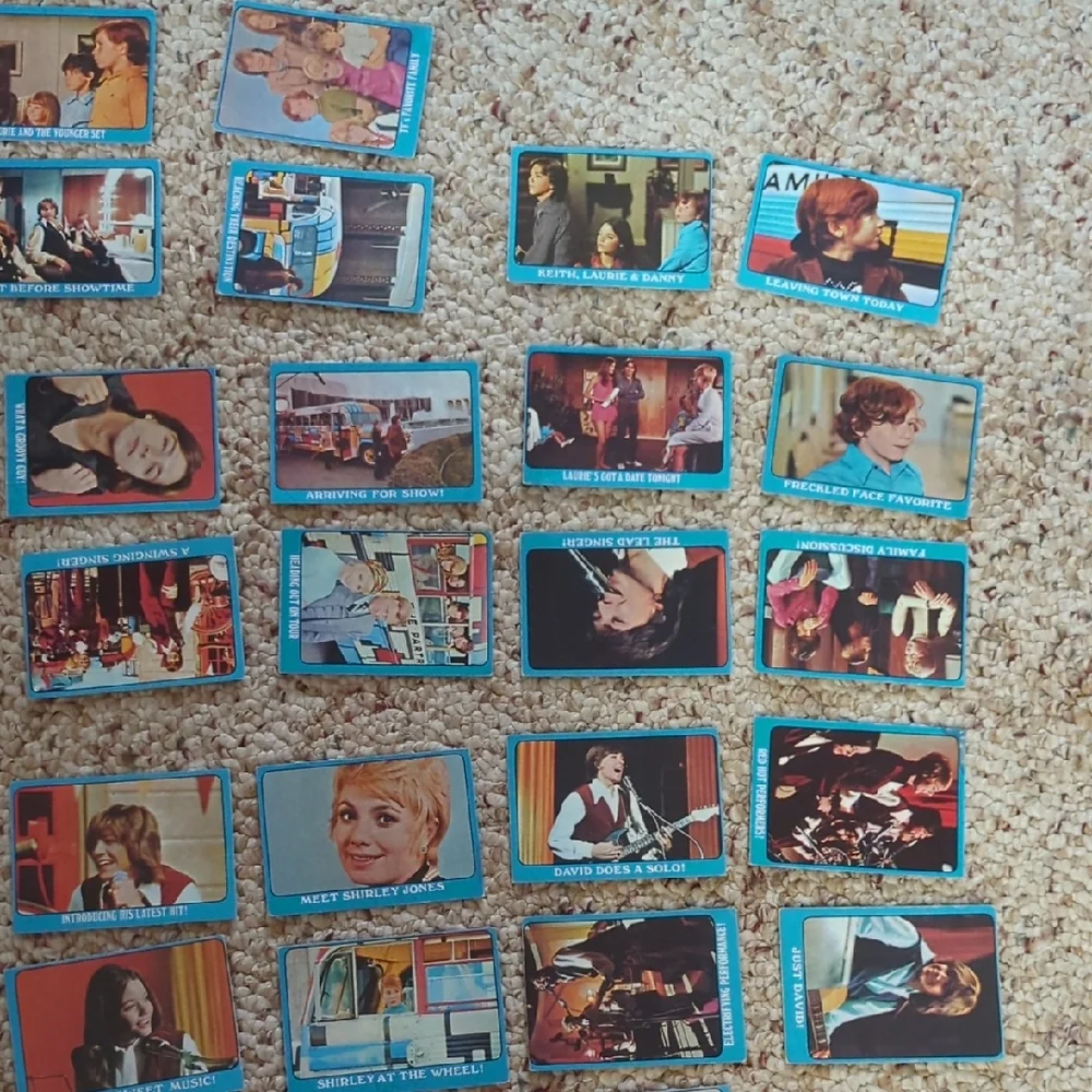1971 Topps The Partridge Family Blue Framed Trading Cards Lot of 45 Missing 10 - Picture 5 of 16